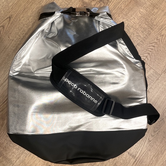 Paco Rabanne invictus dry bag - Picture 1 of 5